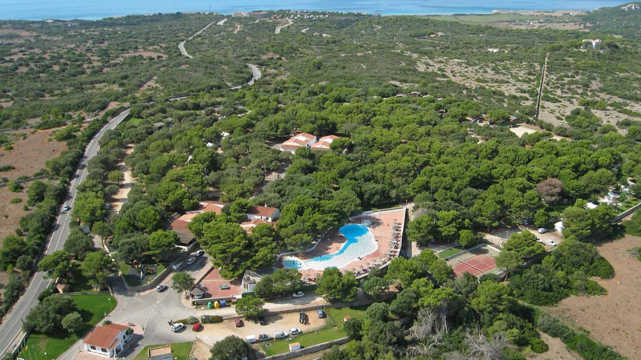 Vista aérea del Camping Les Baléares - Son Bou, en Menorca
