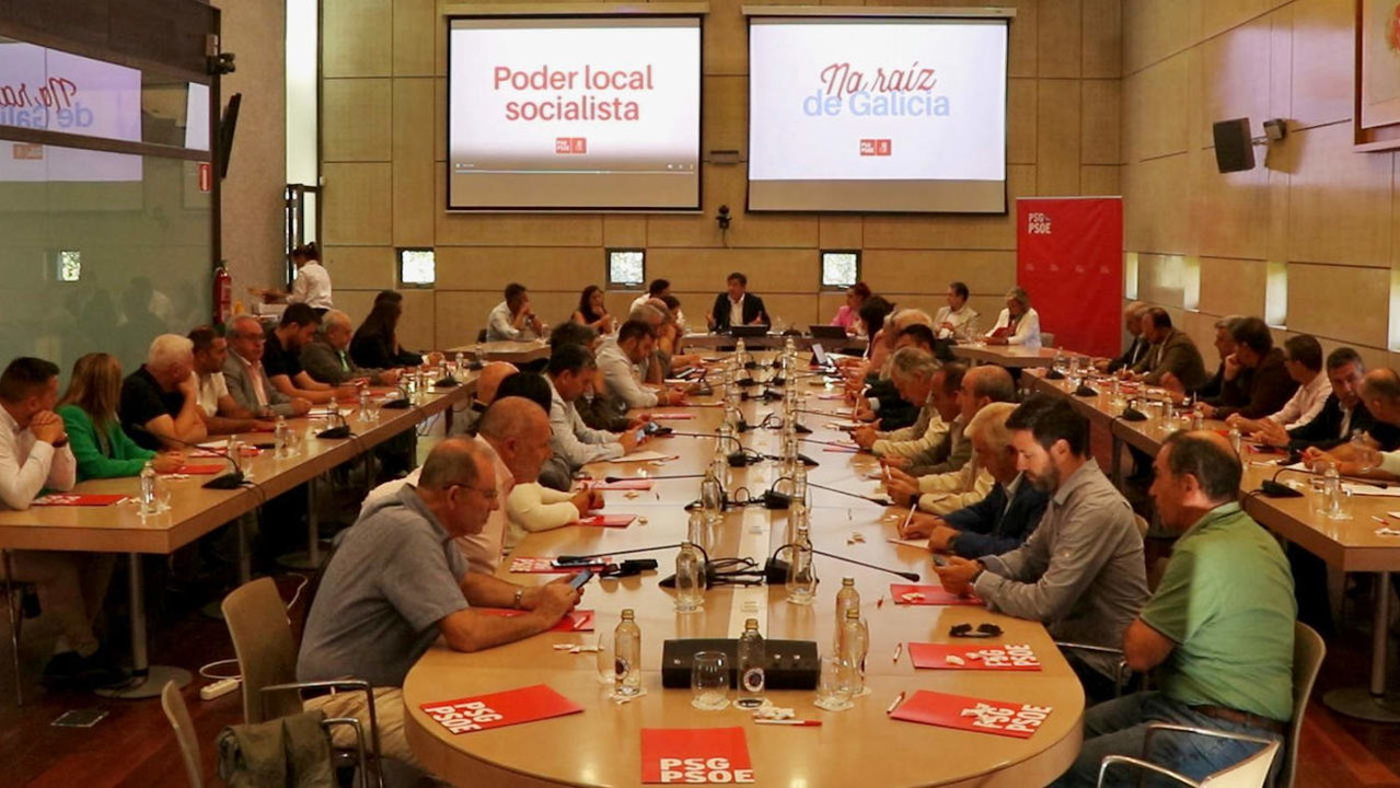 Reunión de alcaldes socialistas en Santiago.EP